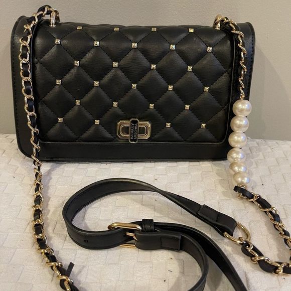 Badgley Mischka Handbags - 𝅺Badgley Mischka Shoulde Pear Strap Bag